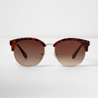 Brown tortoiseshell frame sunglasses